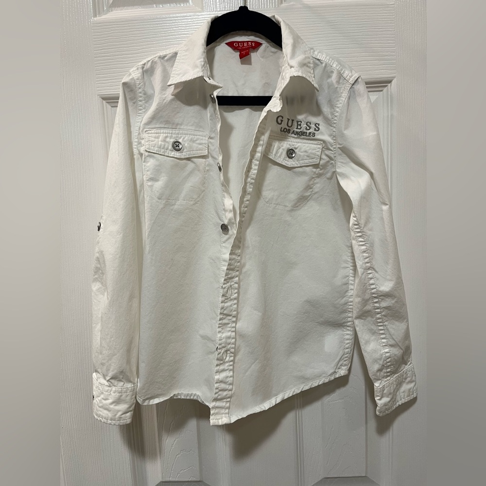 Boys Guess shirt, white, Size 7, long sleeve, button down, in great condition